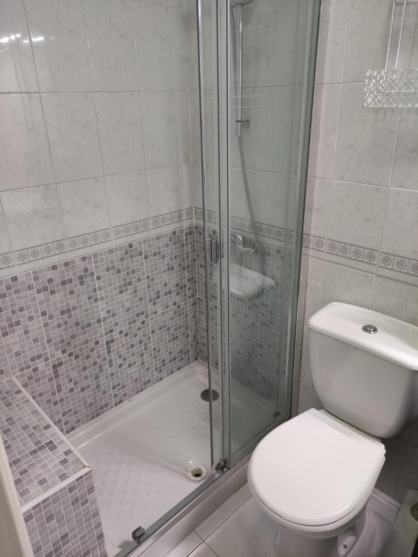 Habitacion Particular Con Bano Privado Sevilla Eksteriør billede